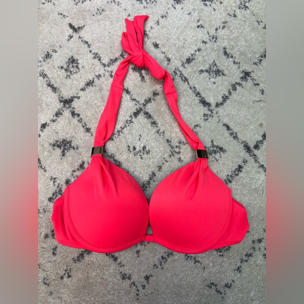 Victoria’s Secret bikini top